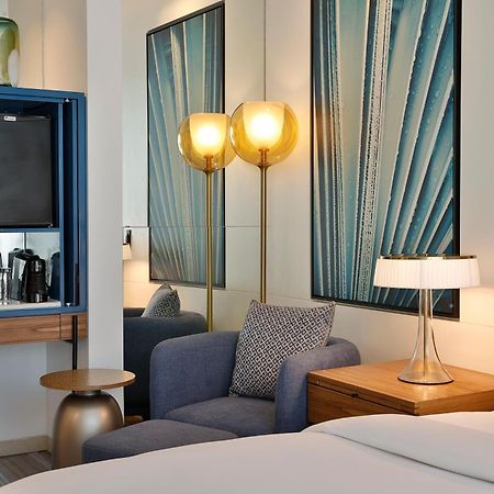 Tumbi West Palm Beach Hotel Dubai,Tapestry Collection Hilton Exteriér fotografie
