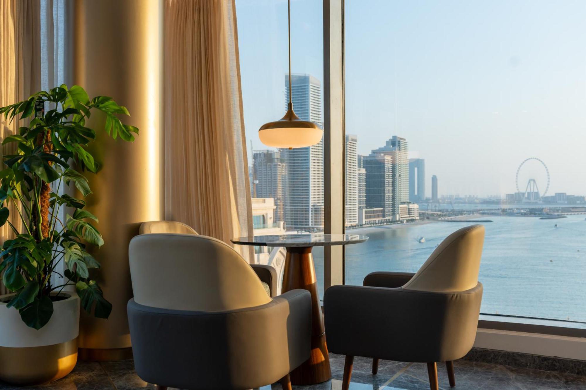 Tumbi West Palm Beach Hotel Dubai,Tapestry Collection Hilton Exteriér fotografie