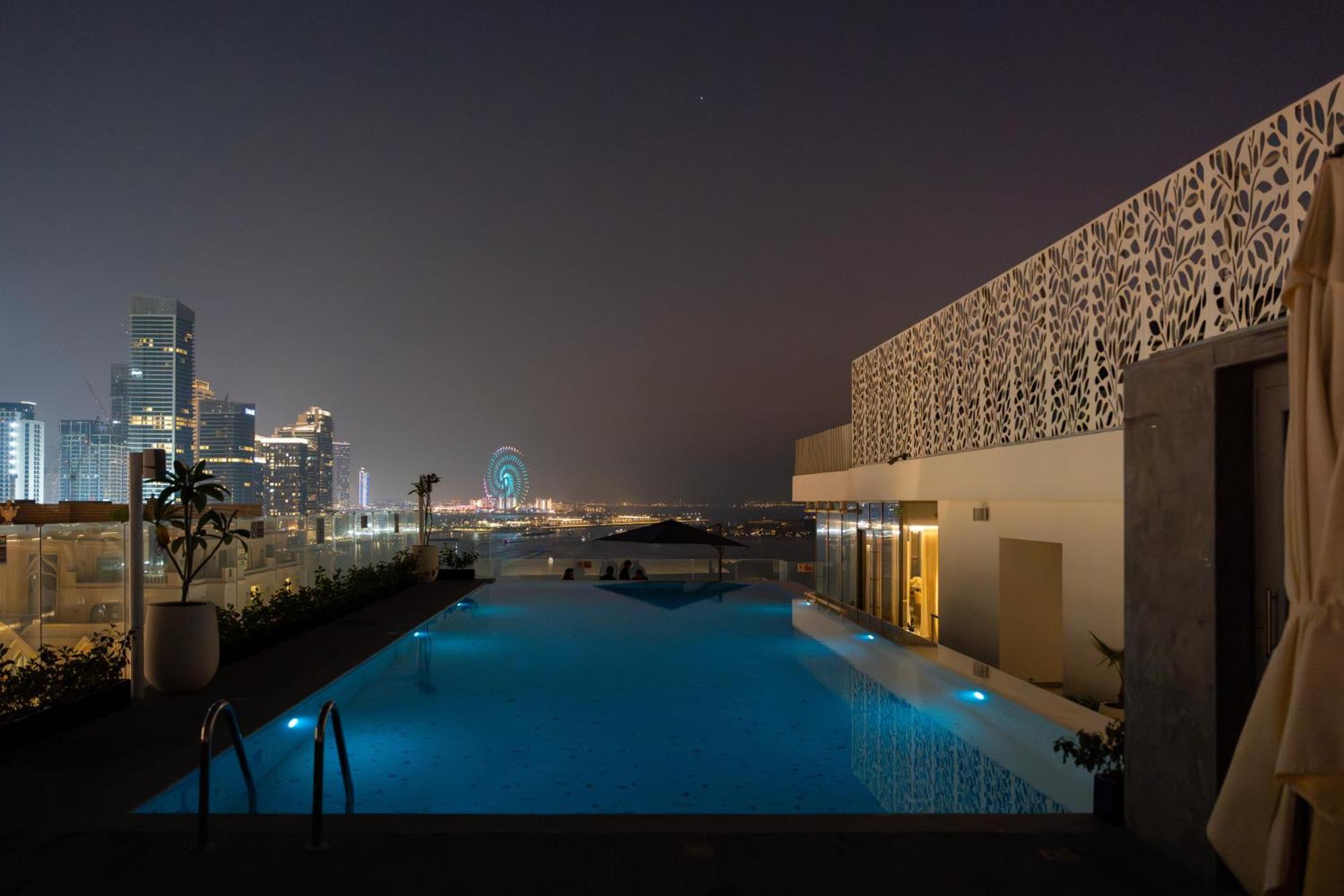 Tumbi West Palm Beach Hotel Dubai,Tapestry Collection Hilton Exteriér fotografie