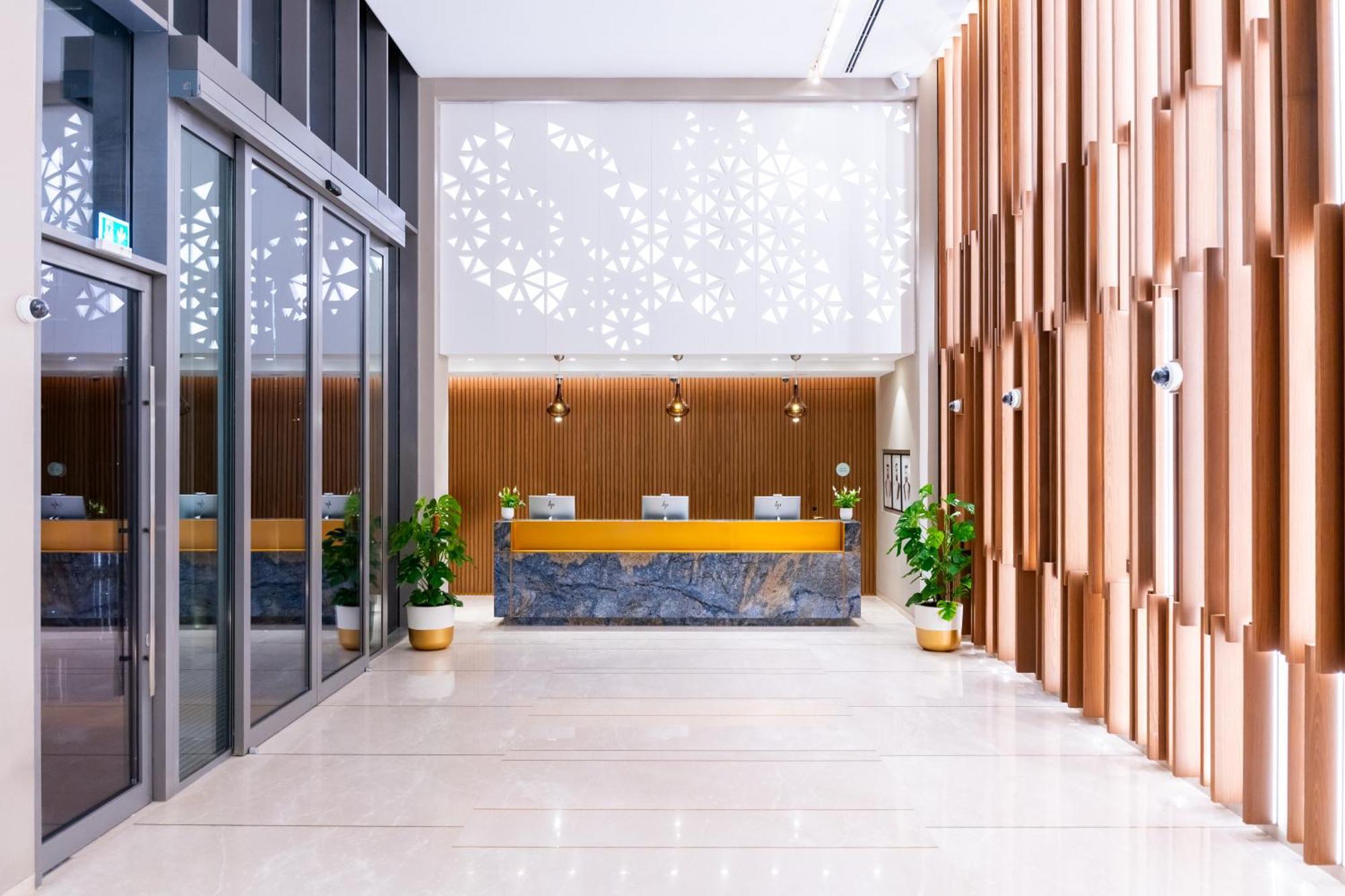 Tumbi West Palm Beach Hotel Dubai,Tapestry Collection Hilton Exteriér fotografie