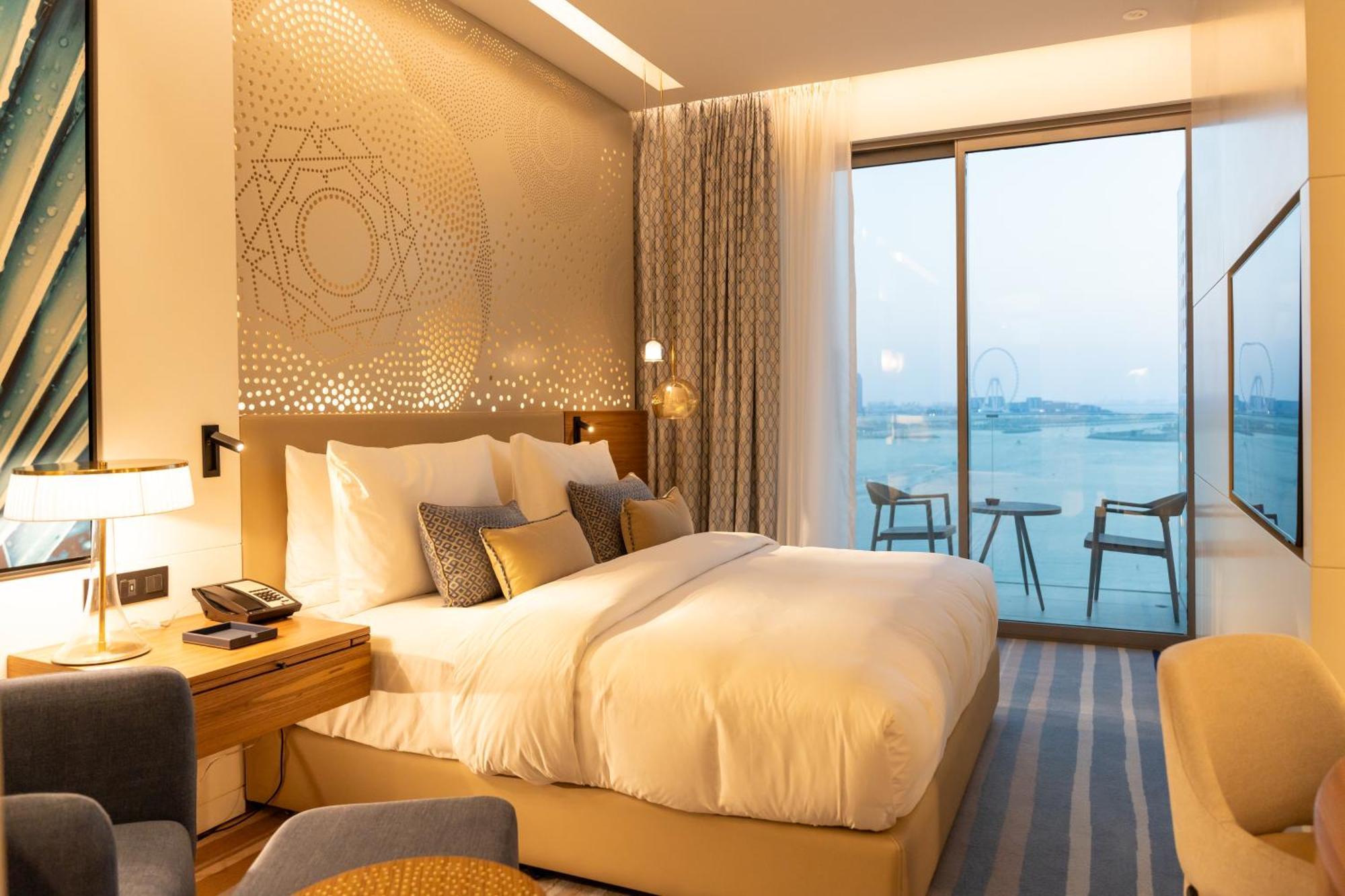 Tumbi West Palm Beach Hotel Dubai,Tapestry Collection Hilton Exteriér fotografie