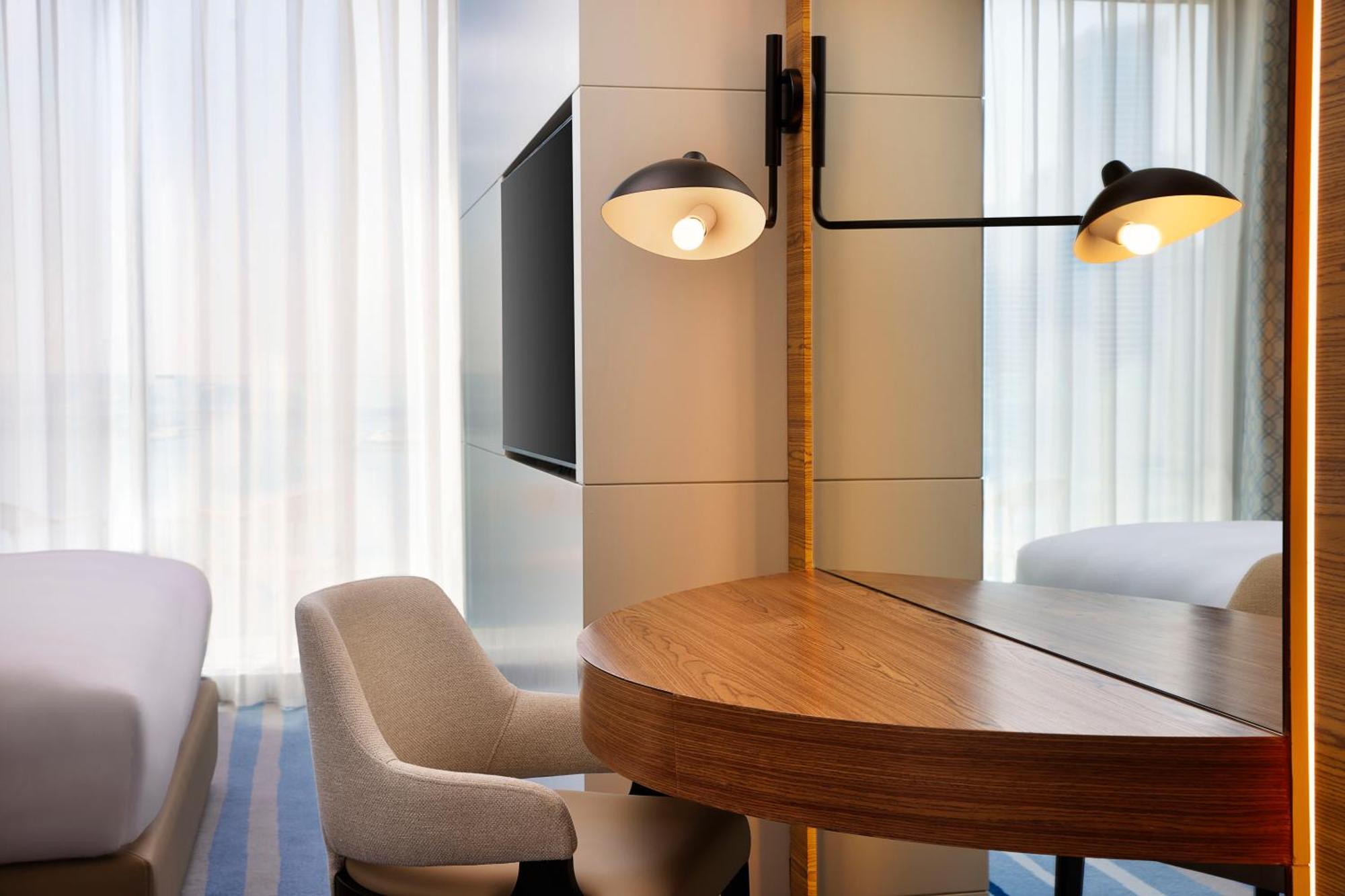 Tumbi West Palm Beach Hotel Dubai,Tapestry Collection Hilton Exteriér fotografie