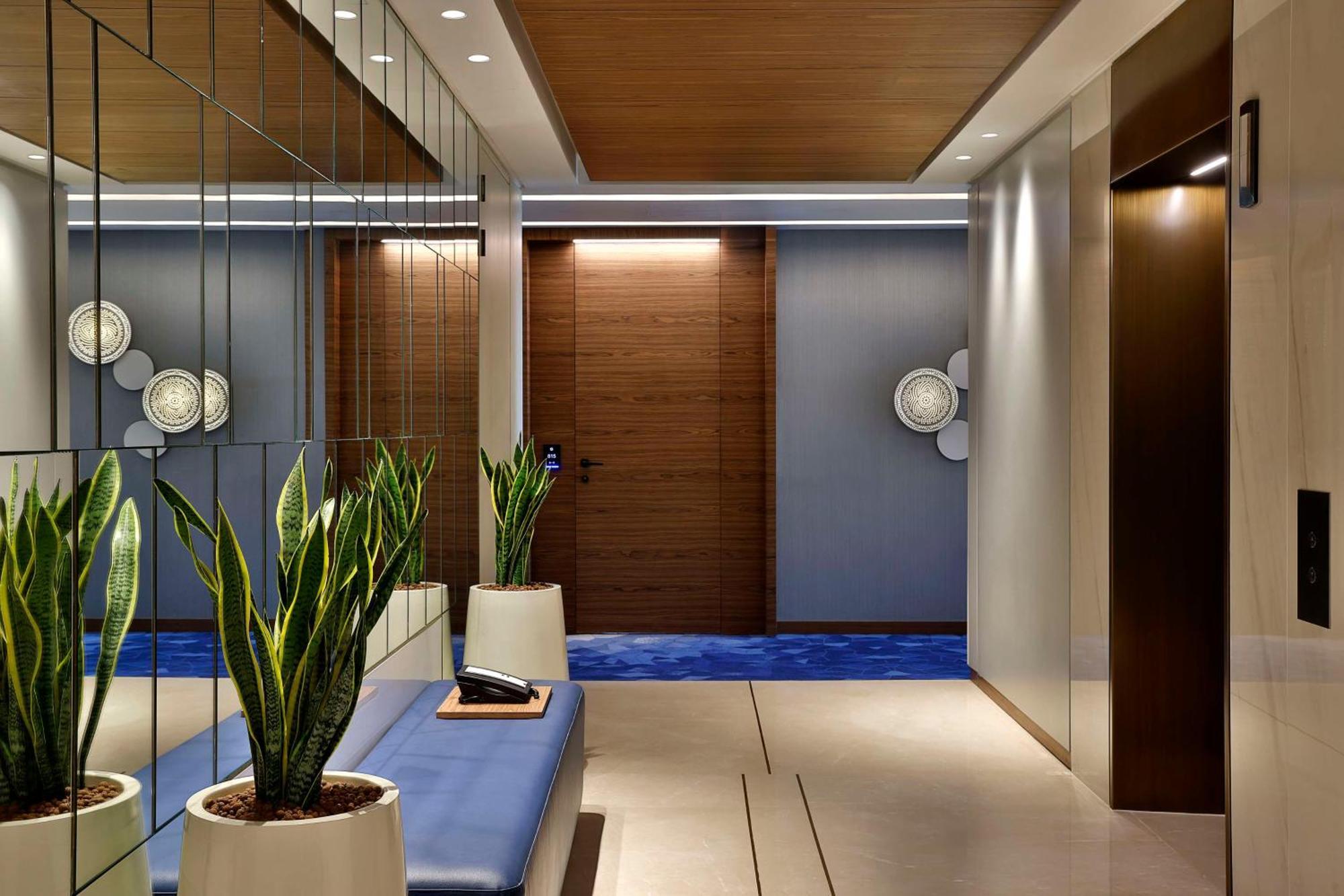 Tumbi West Palm Beach Hotel Dubai,Tapestry Collection Hilton Exteriér fotografie